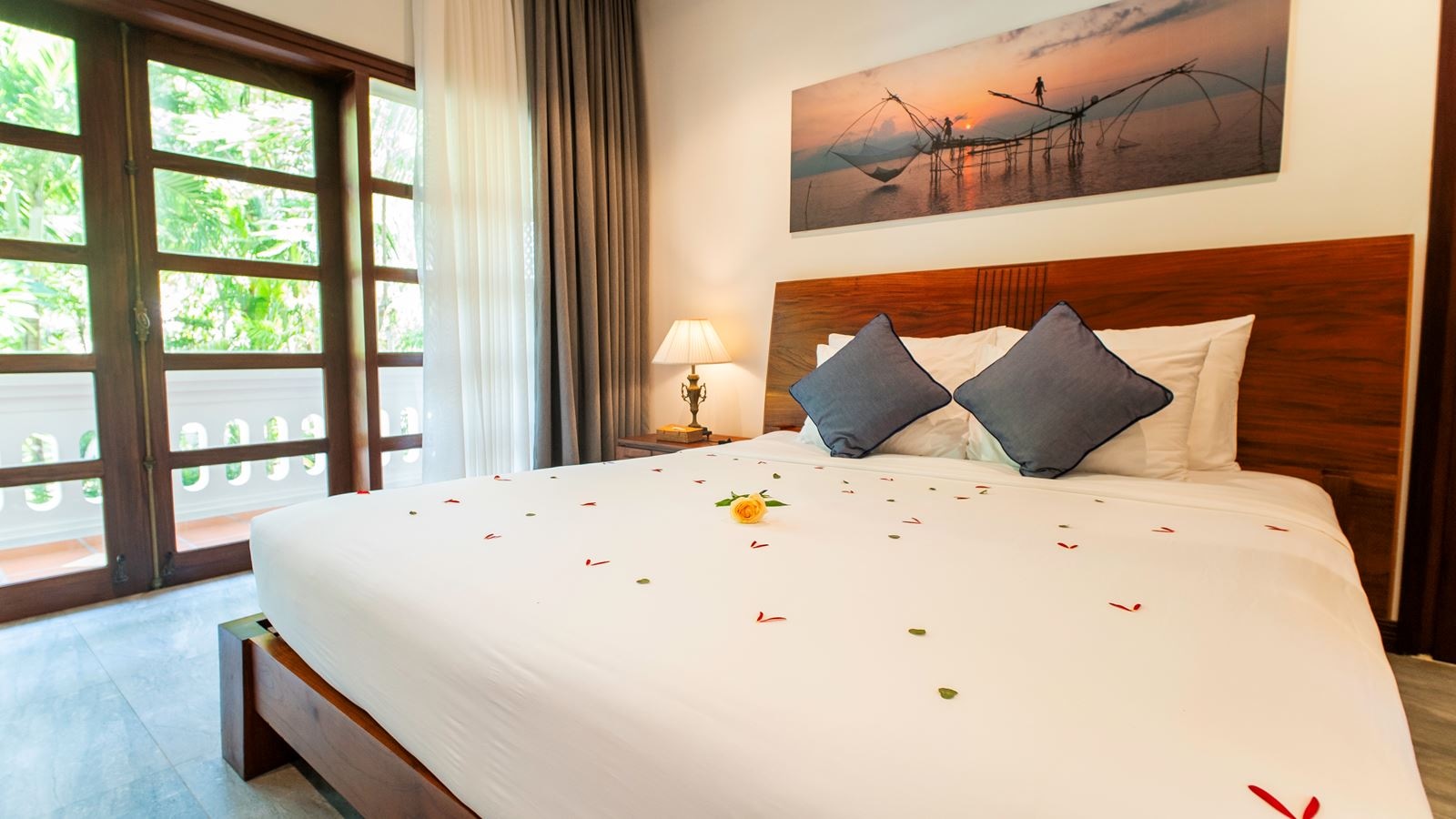 rooms-premier-deluxe-with-terrace