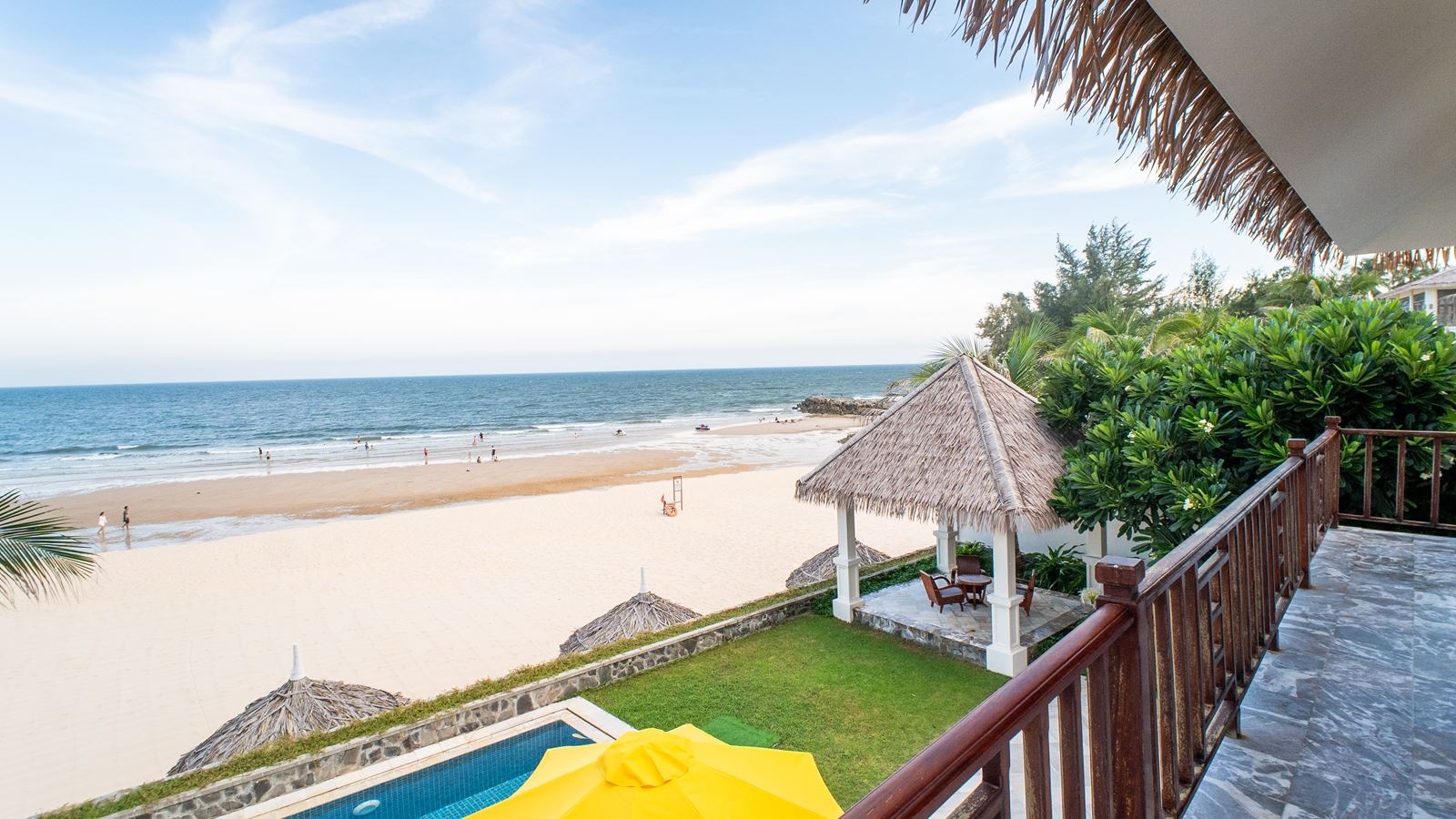 rooms-beach-front-pool-villa