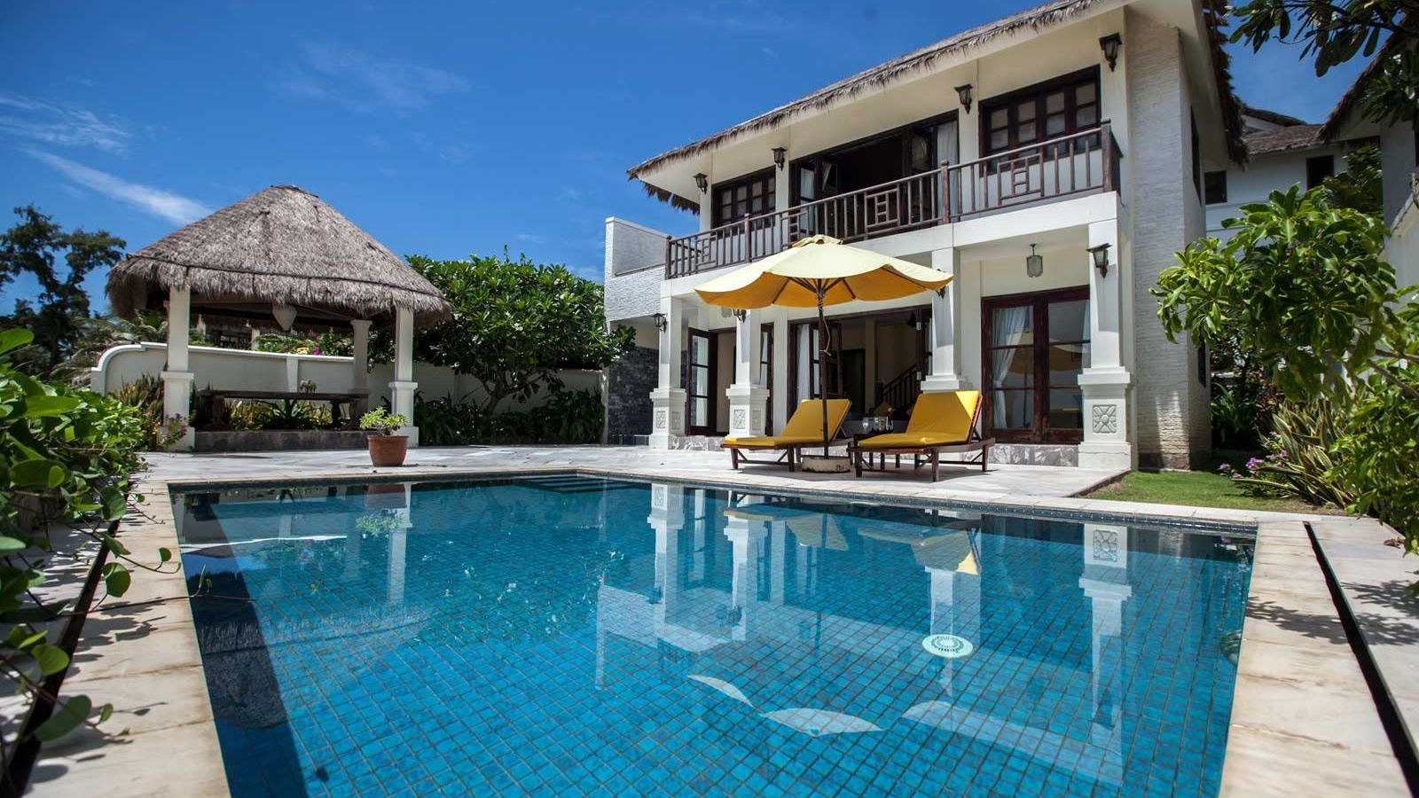 rooms-beach-front-pool-villa