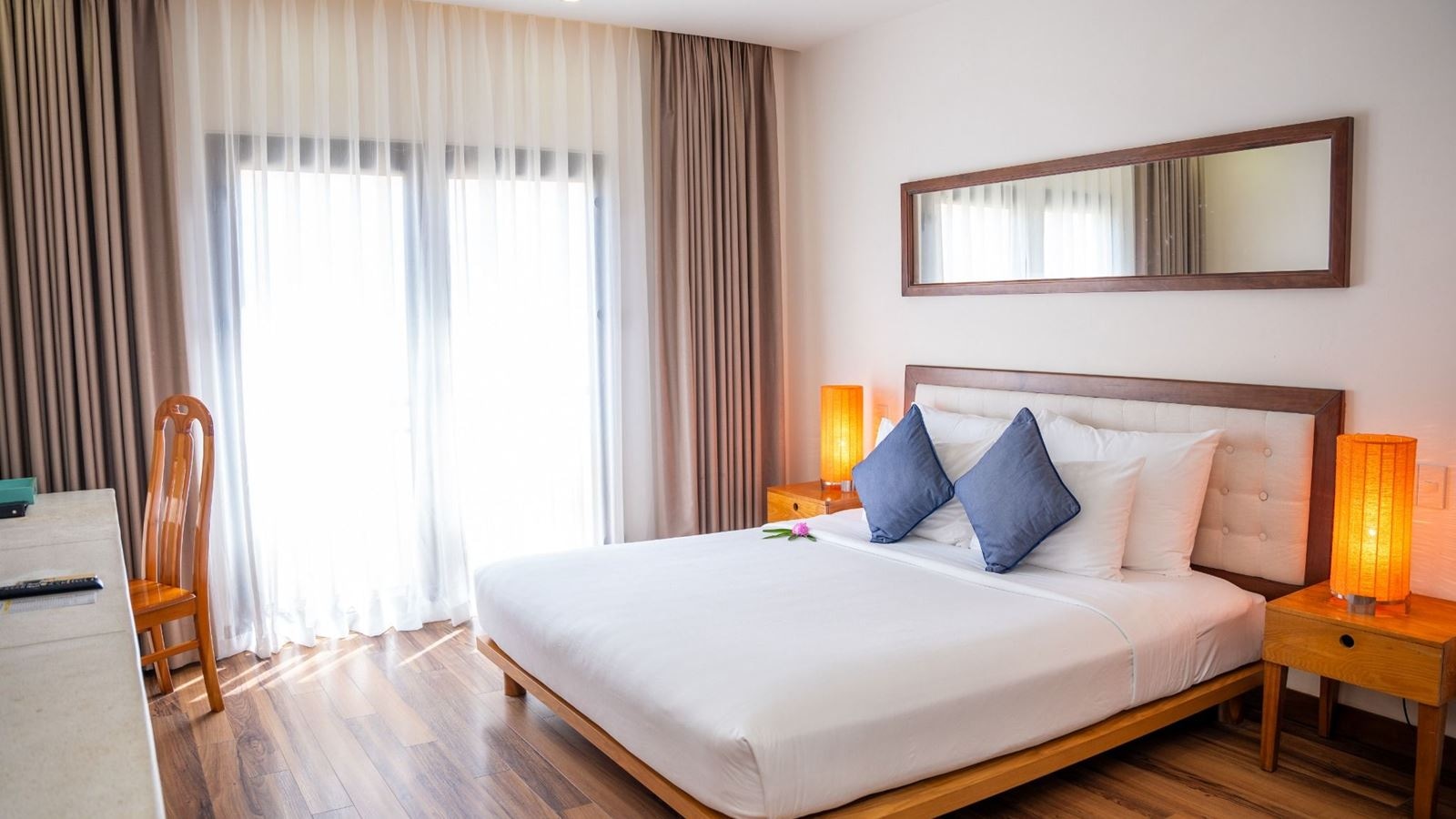 rooms-premier-superior-with-window