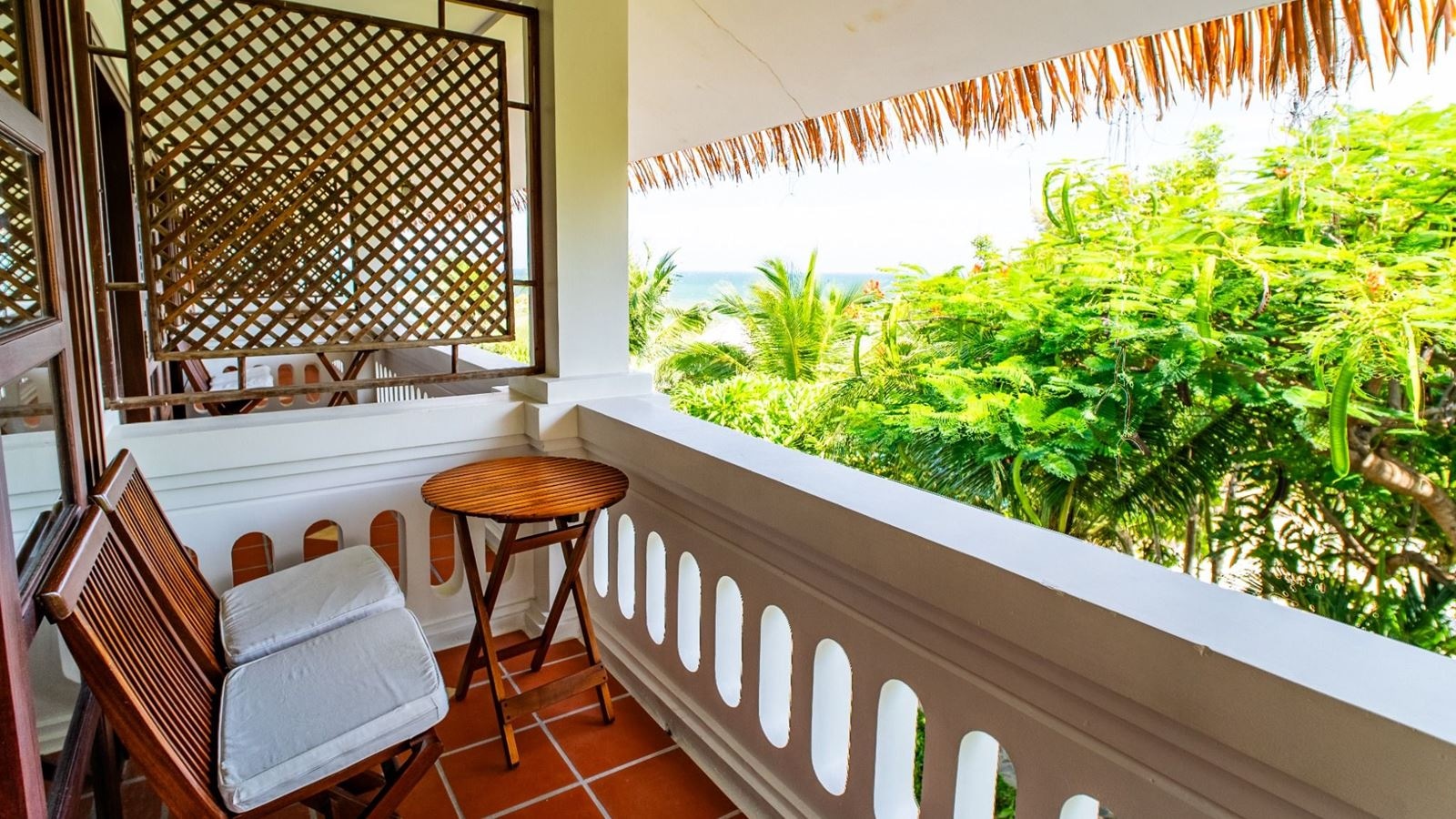 rooms-premier-deluxe-with-terrace