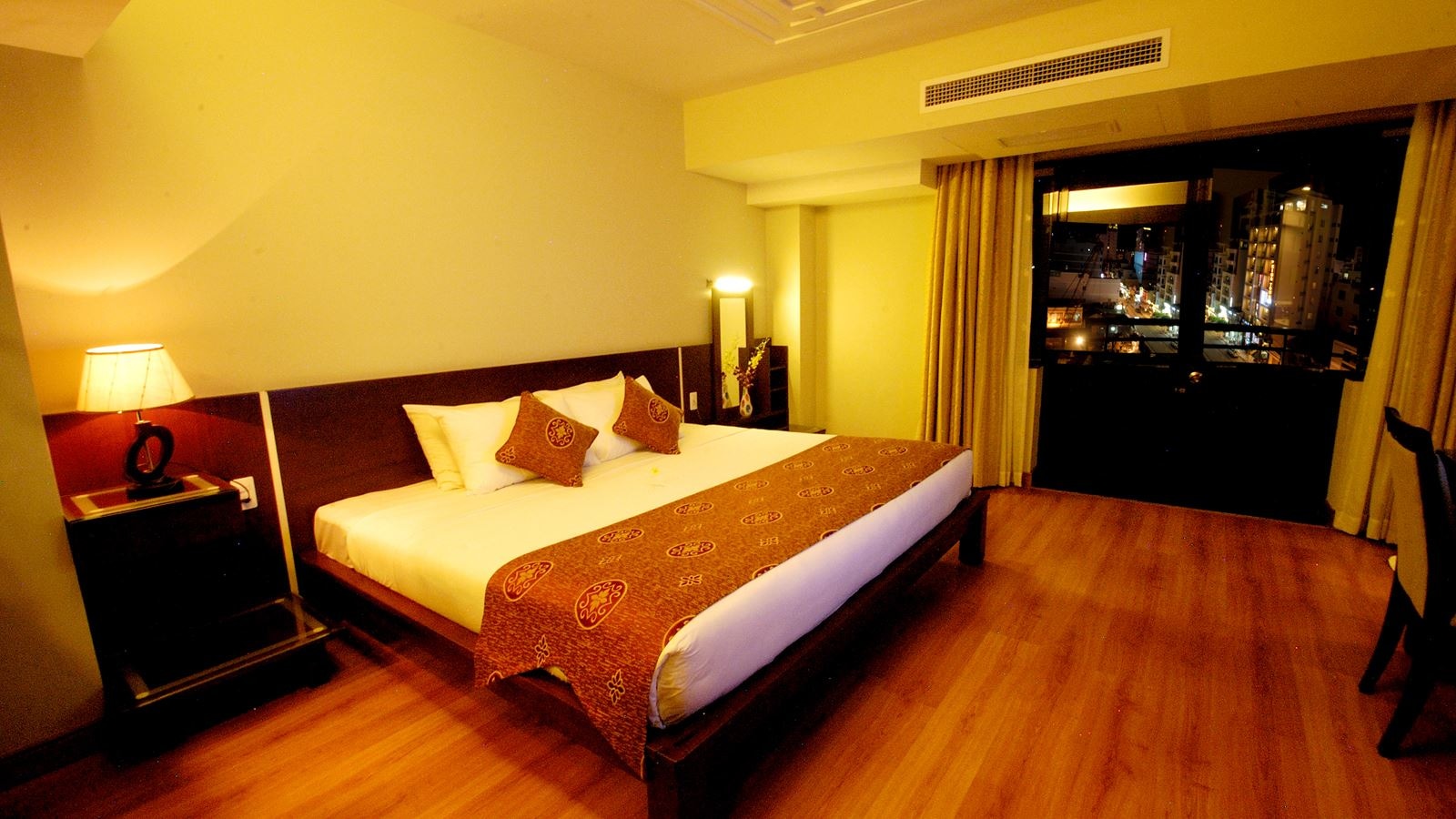 rooms-junior-suite-deluxe-double