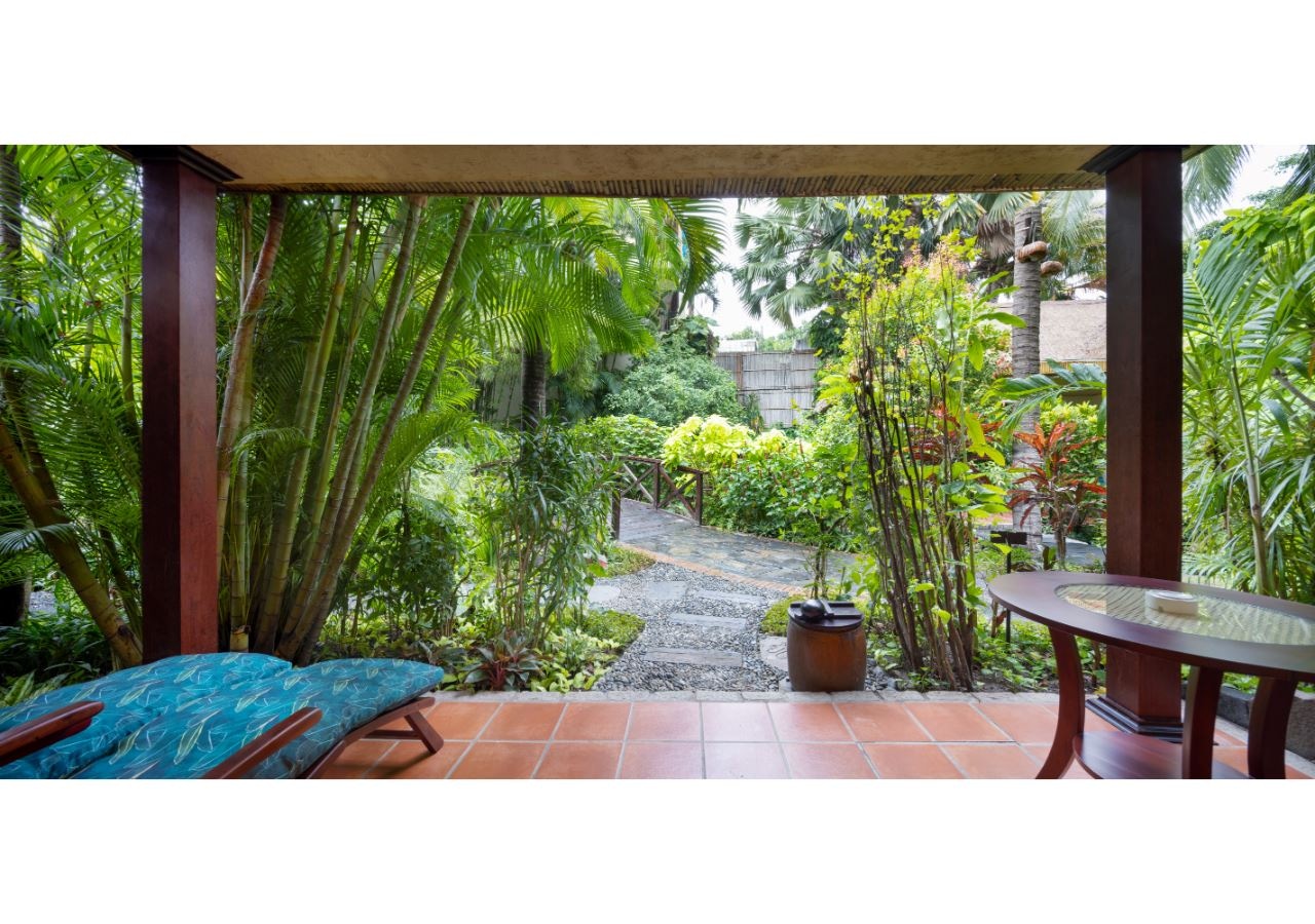 rooms-serene-oasic-bungalow-garden-view