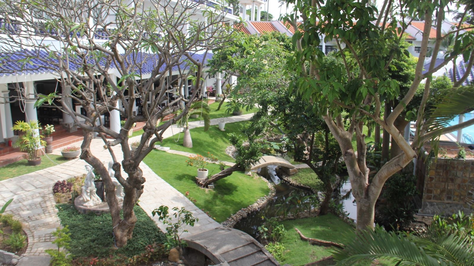 rooms-superior-gardenview