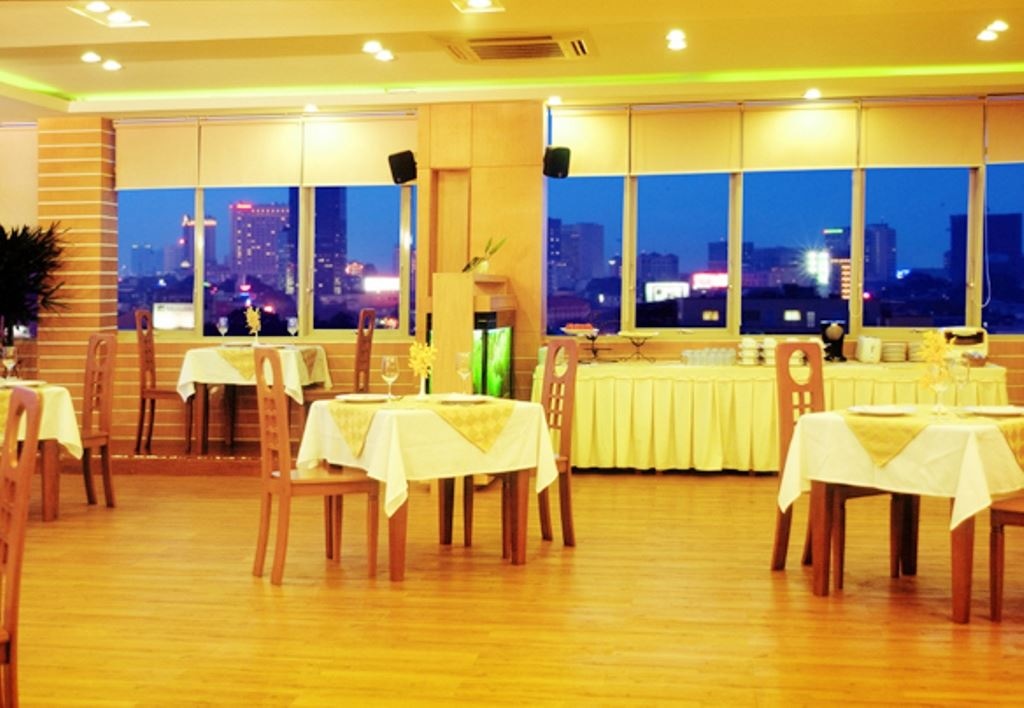 restaurants-restaurant