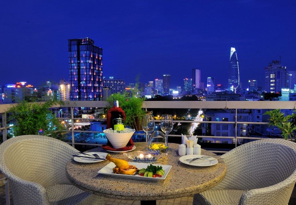 restaurants-restaurant