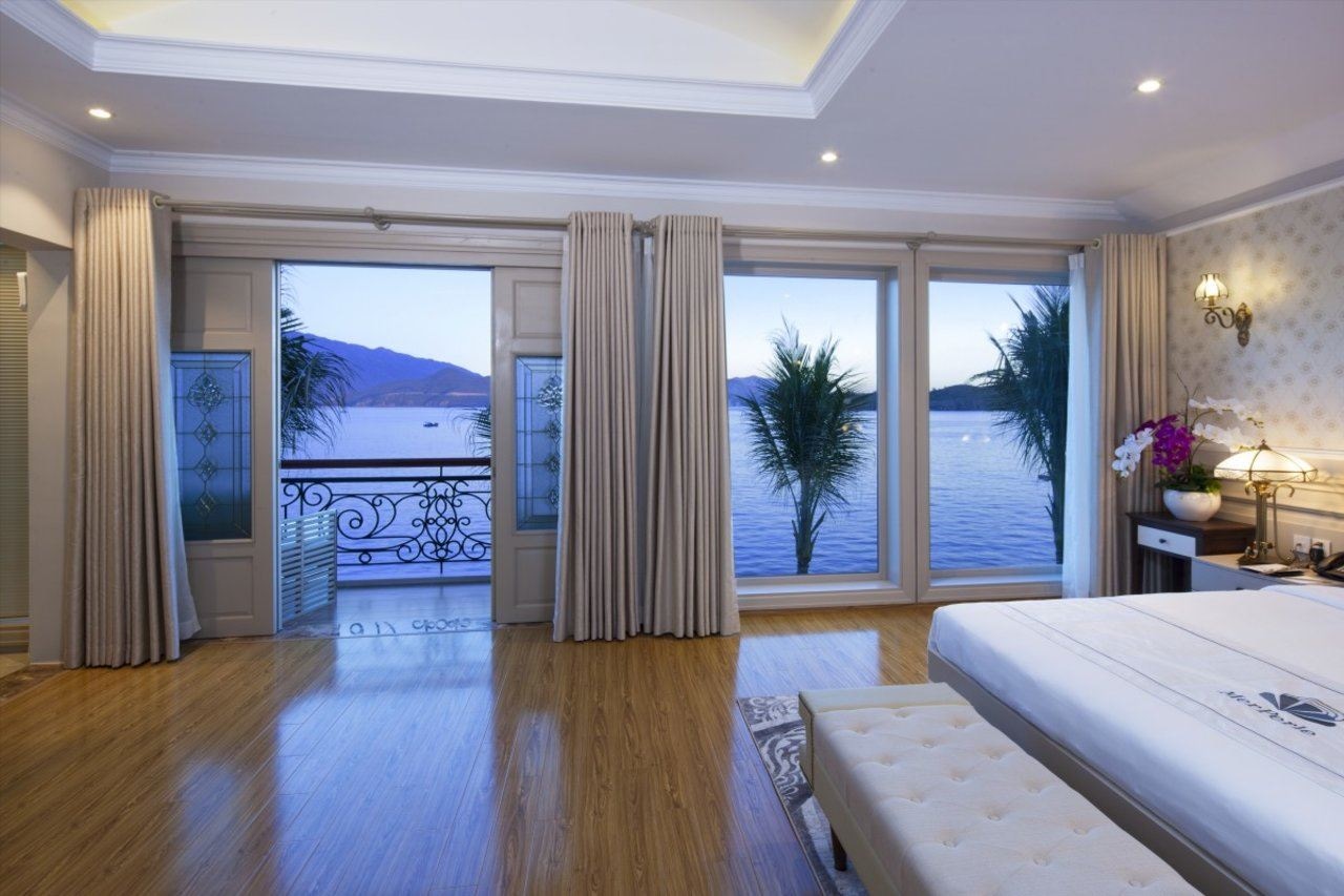 rooms-executive-suite-sea-view
