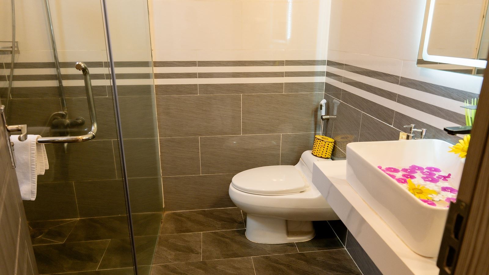 rooms-villa-gardenview-with-terrace