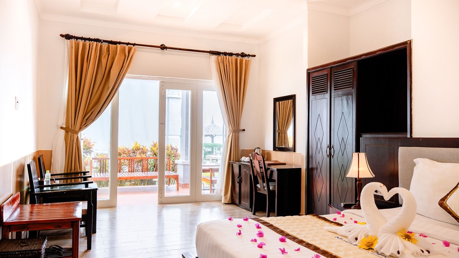 rooms-villa-seaview-with-terrace