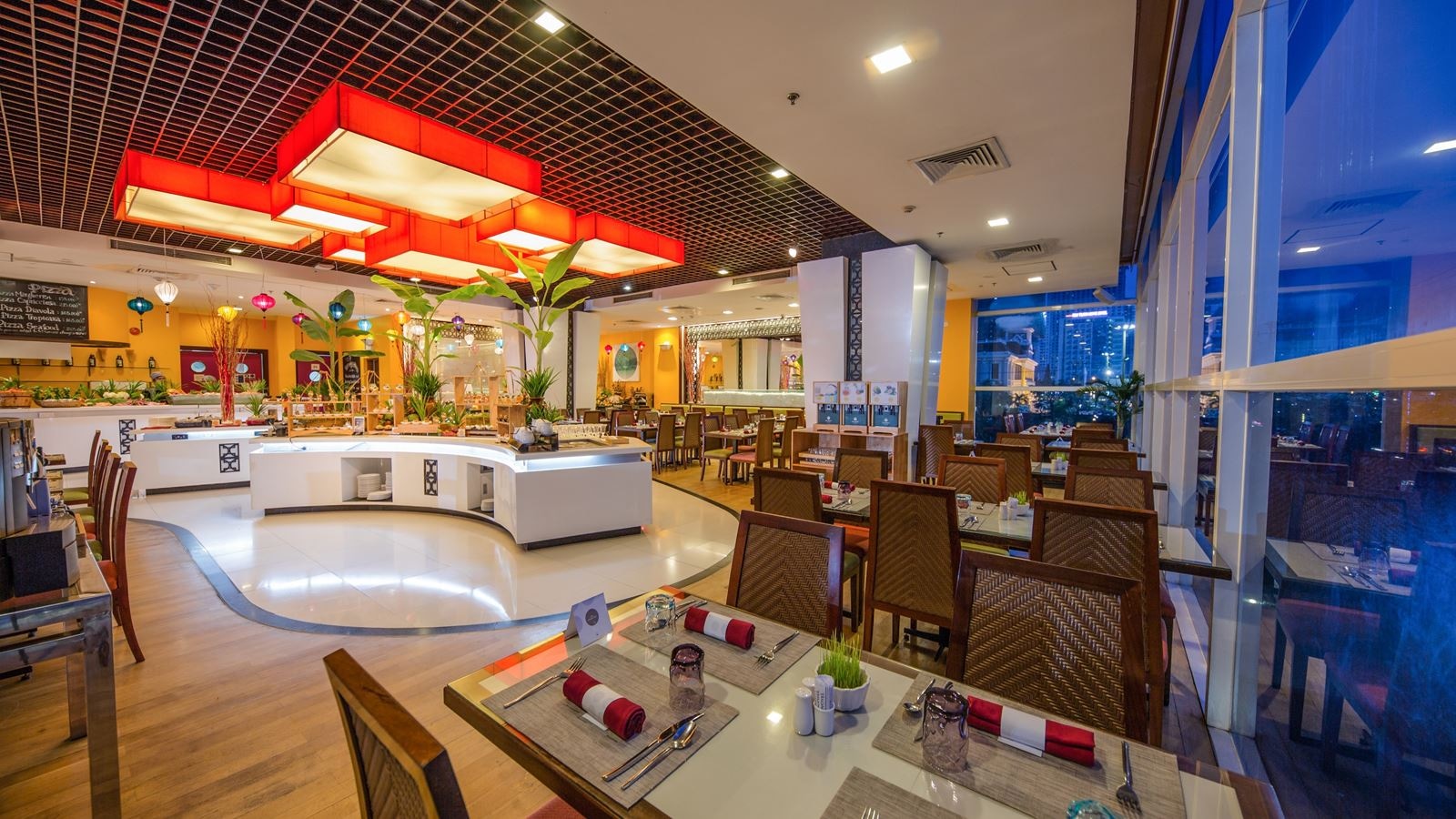 restaurants-the-square