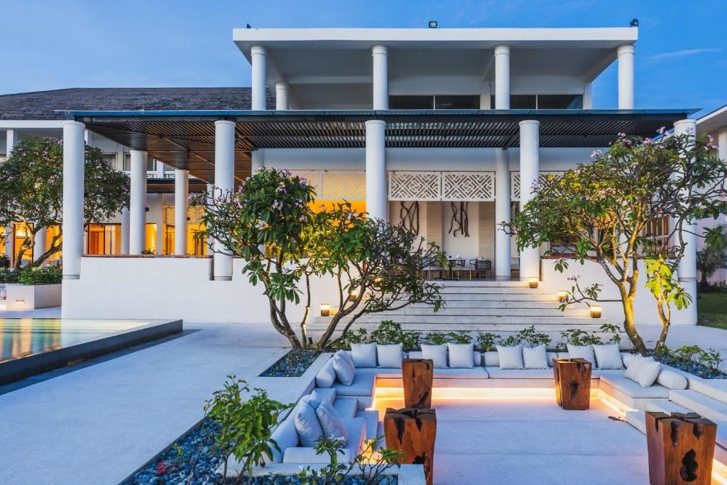 general-main-building