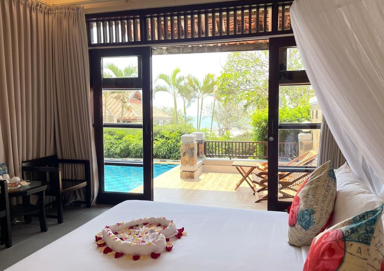 rooms-pool-villa-ocean-view