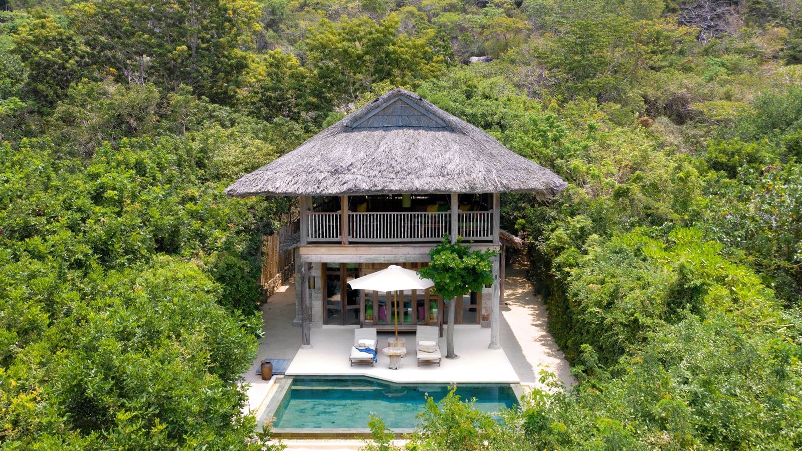 rooms-family-beach-pool-villa