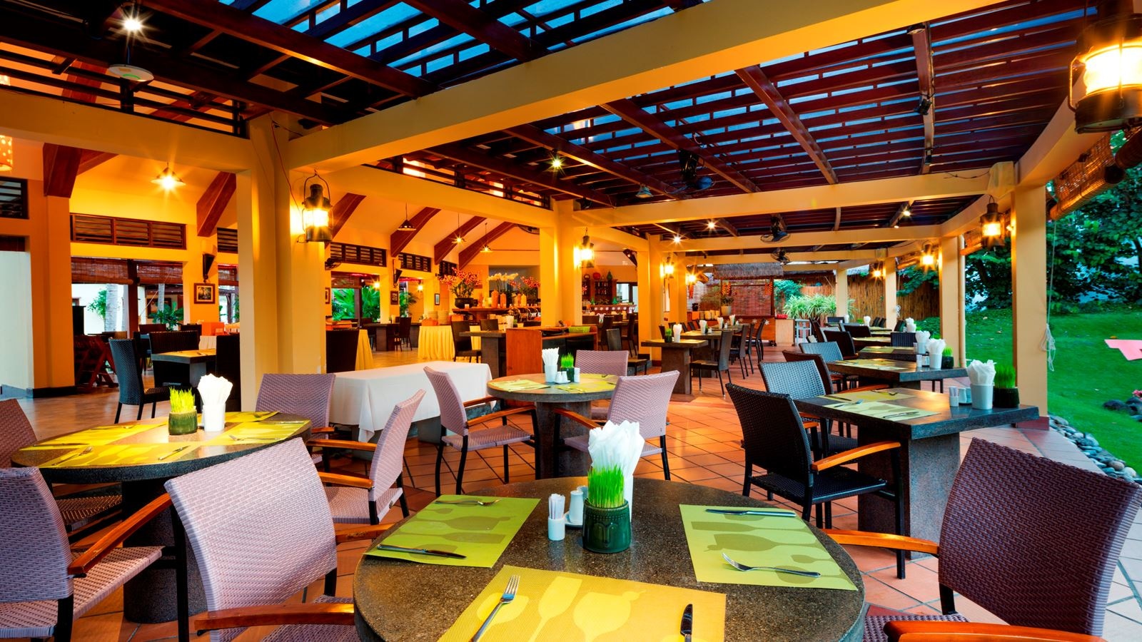 restaurants-restaurants