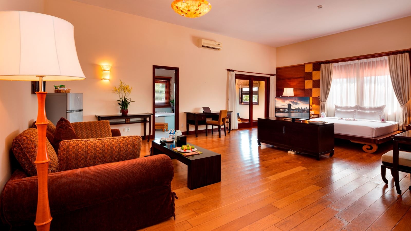 rooms-suite-room-garden-view