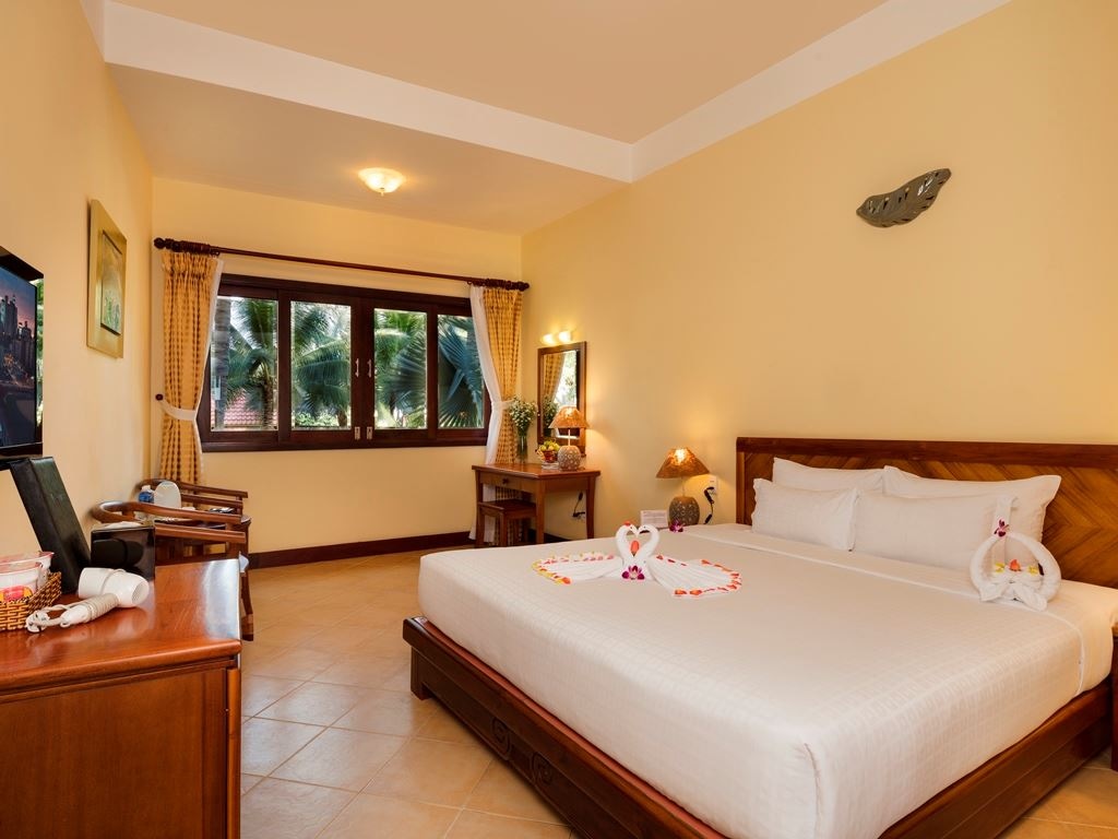 rooms-deluxe-room-garden-view