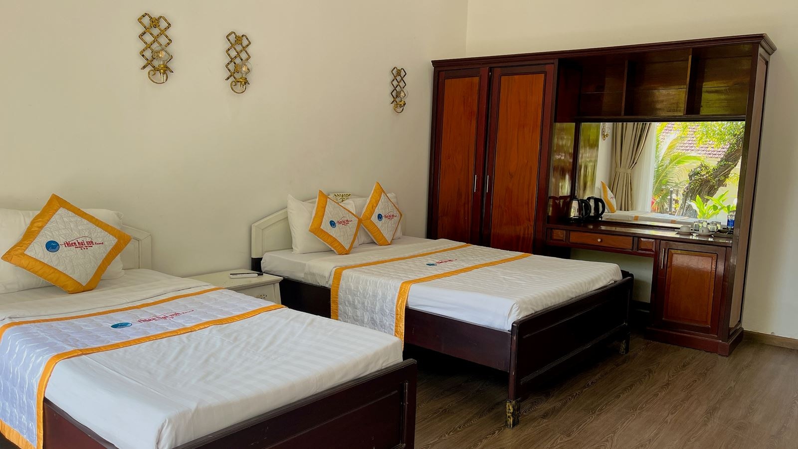 rooms-bungalow-beachfront-with-terrace