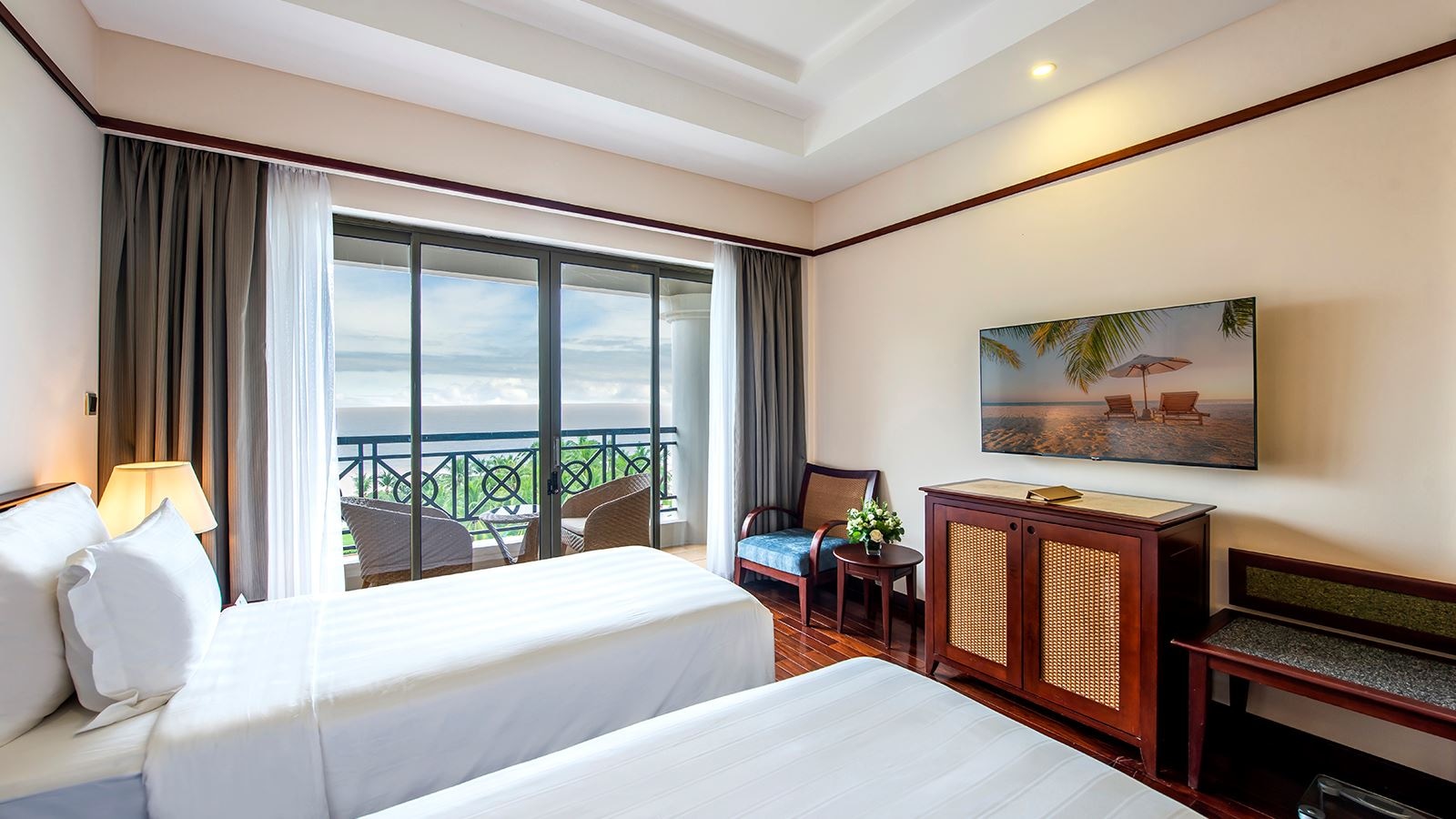 rooms-deluxe-ocean-view-child-without-extra-bed