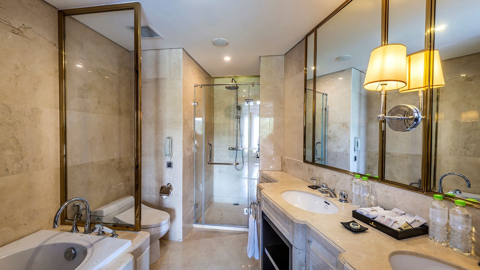 rooms-grand-deluxe-suite-ocean-view