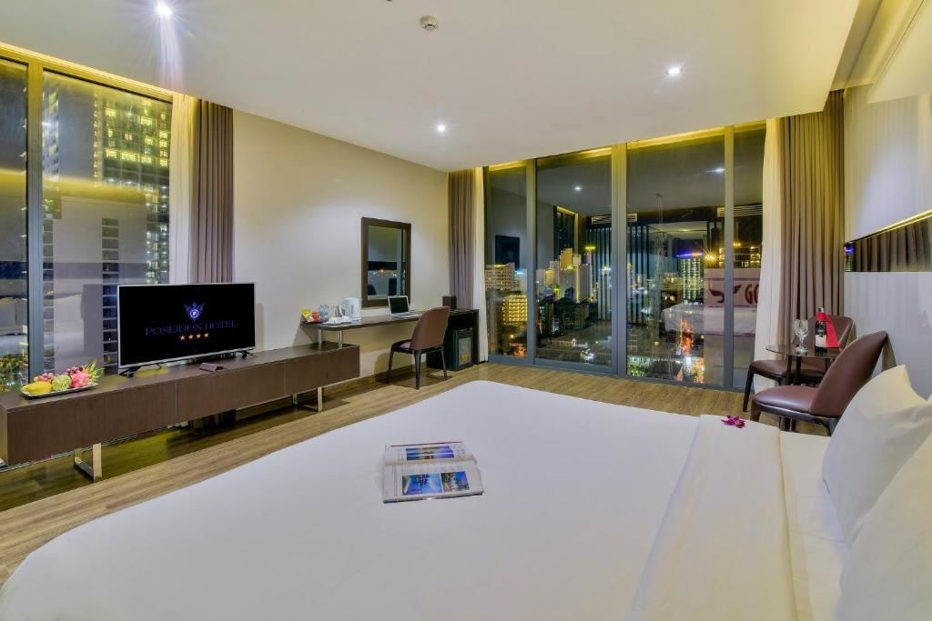 rooms-senior-deluxe-partial-sea-view-with-balcony