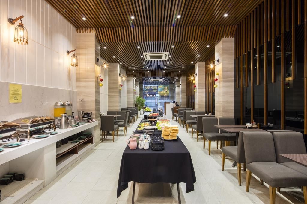 restaurants-maun-restaurant