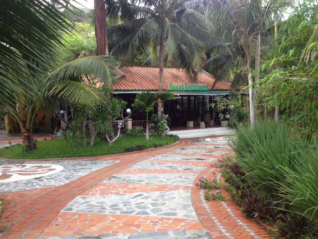 restaurants-restaurant