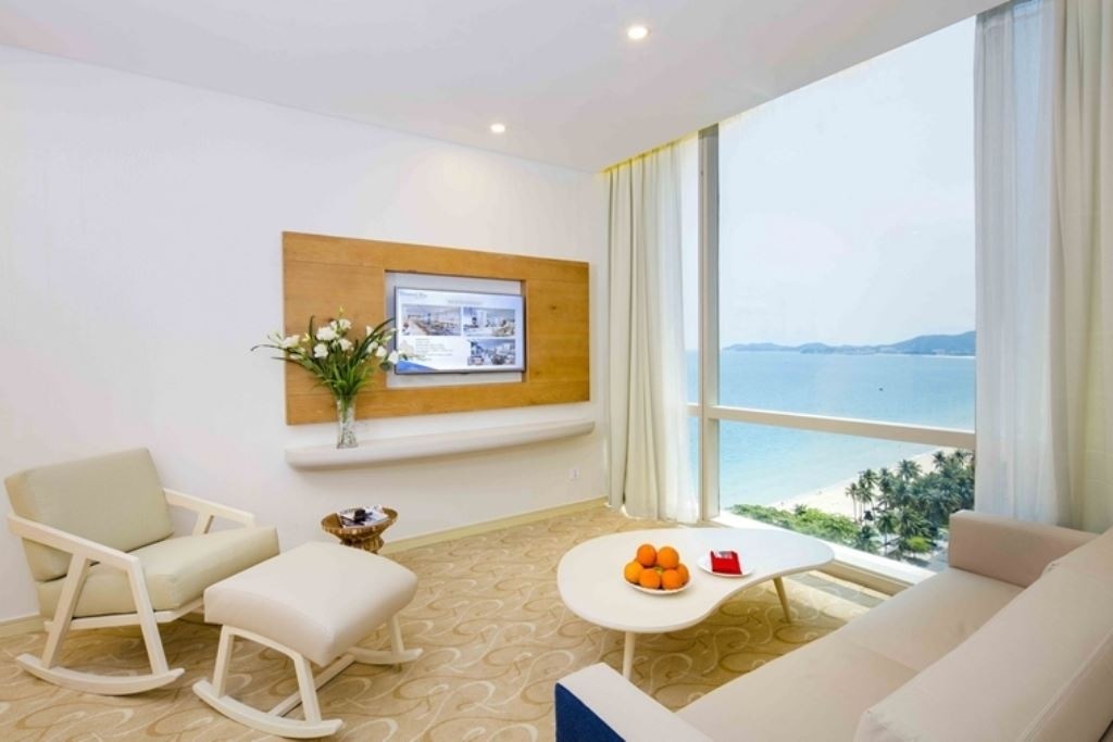 rooms-suite-sea-view-with-balcony
