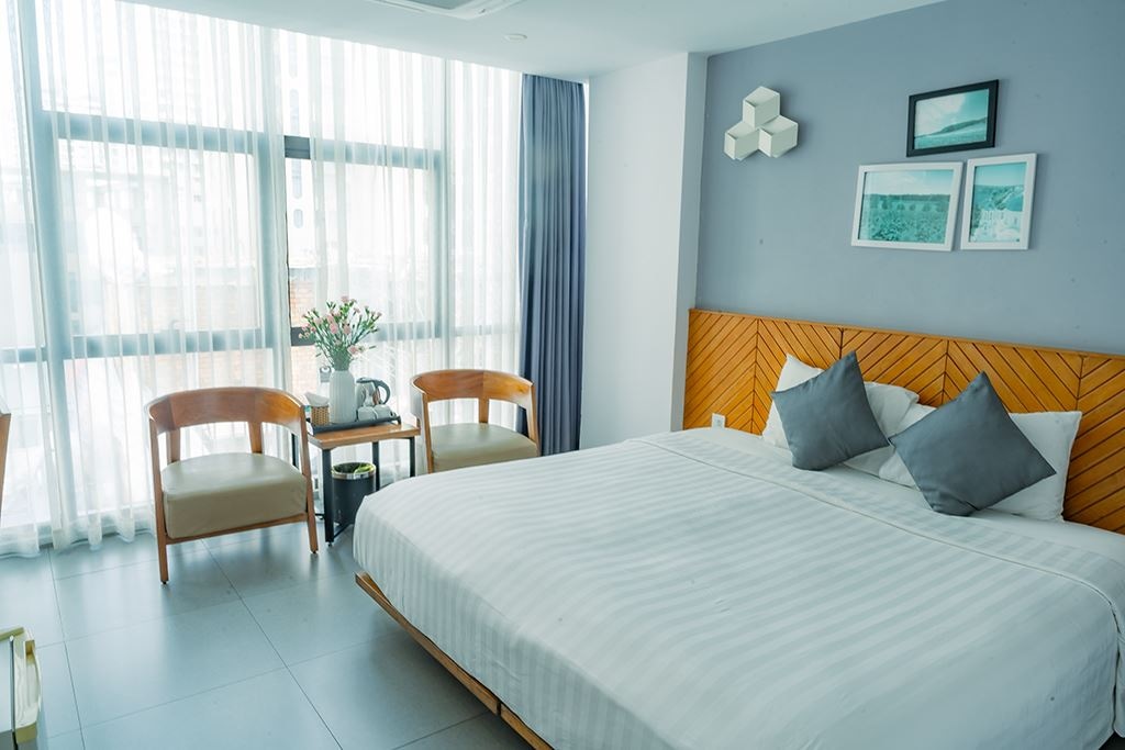 rooms-deluxe-city-view