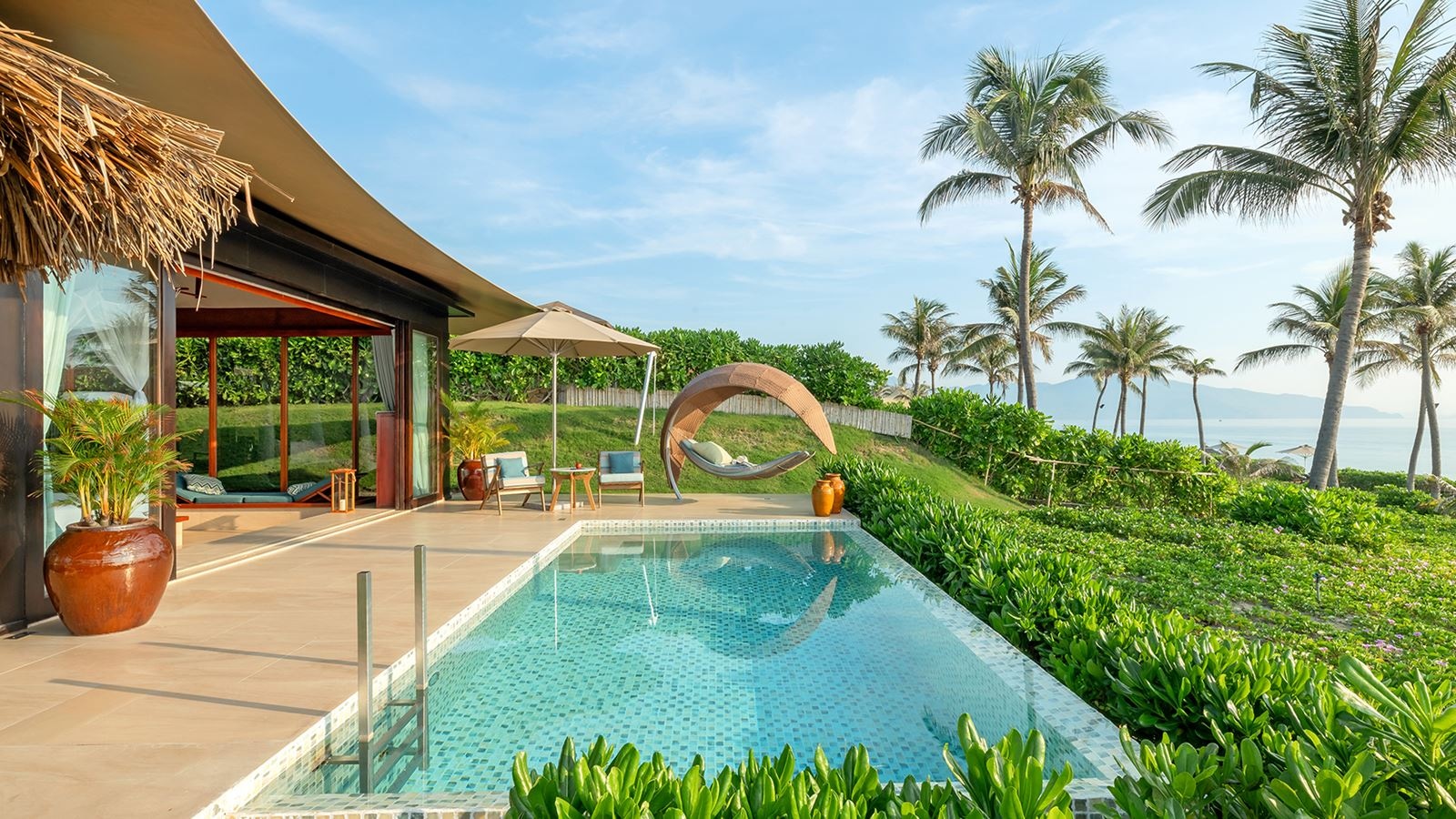 rooms-beachfront-pool-villa