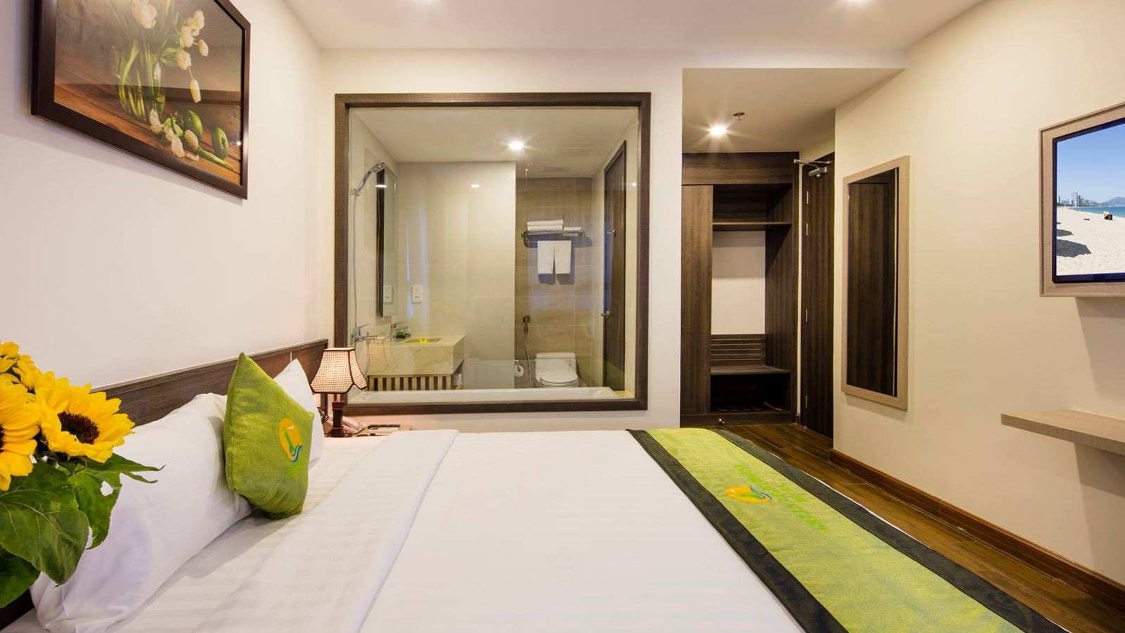 rooms-deluxe-with-balcony-child-without-extra-bed