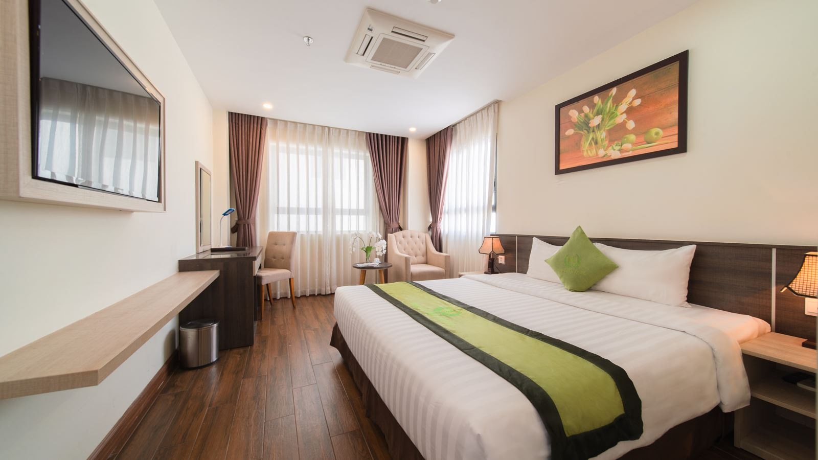 rooms-deluxe-with-balcony