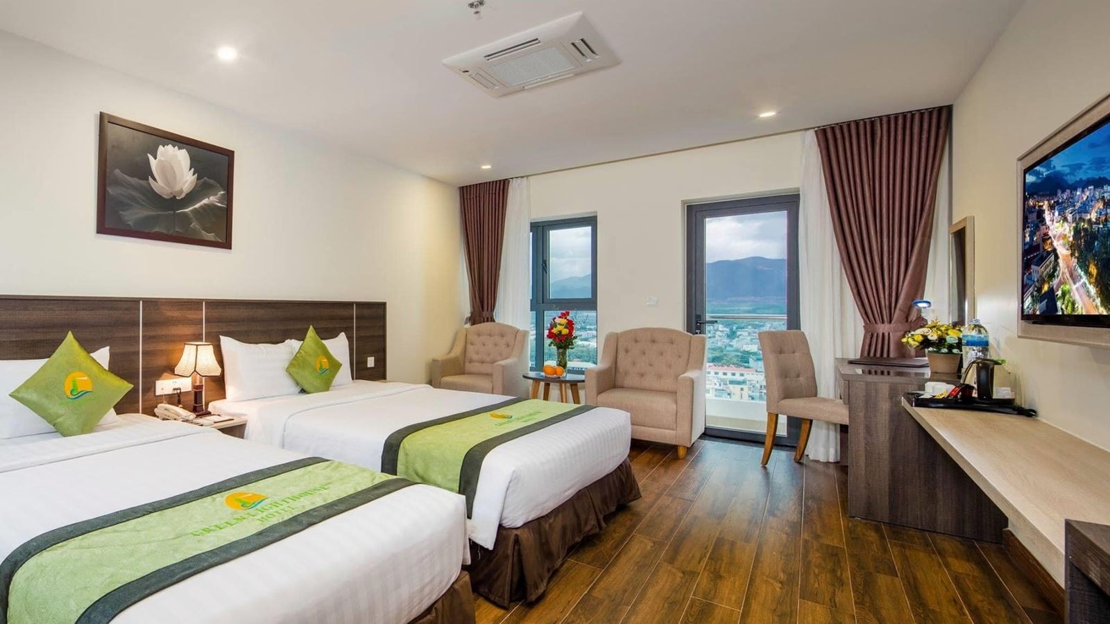 rooms-executive-triple-with-balcony