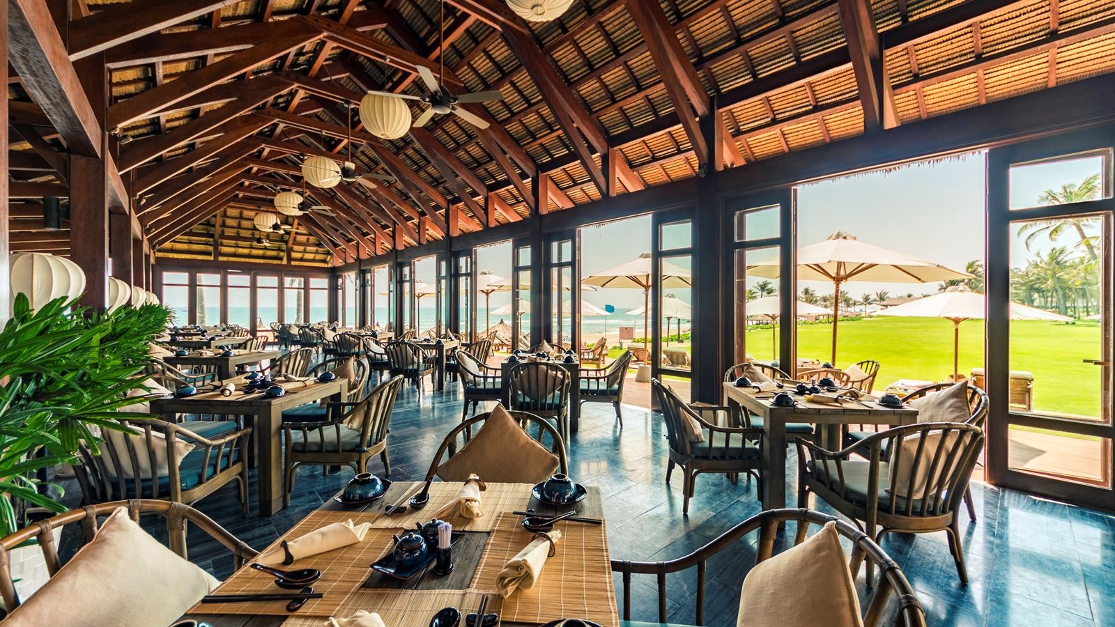 restaurants-lang-viet-restaurant-and-bar