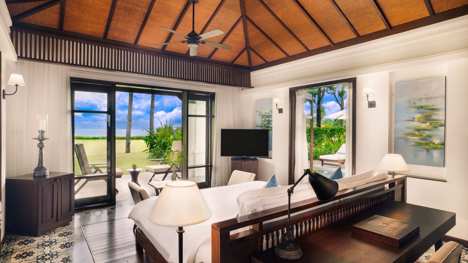 rooms-ocean-front-pool-villa