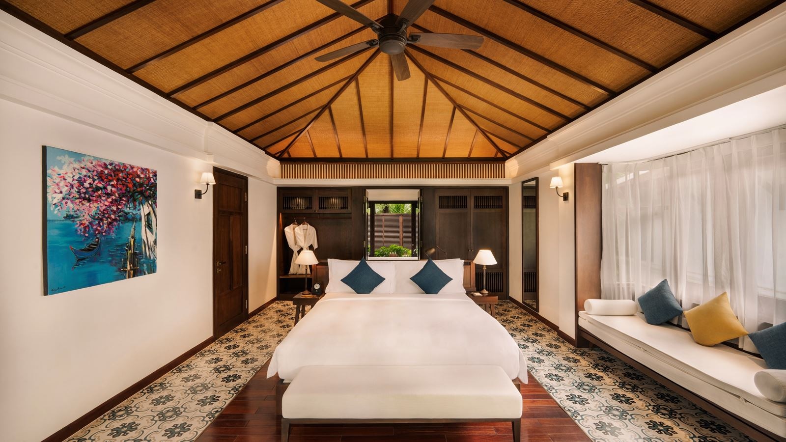 rooms-3-bedrooms-hill-top-pool-villa