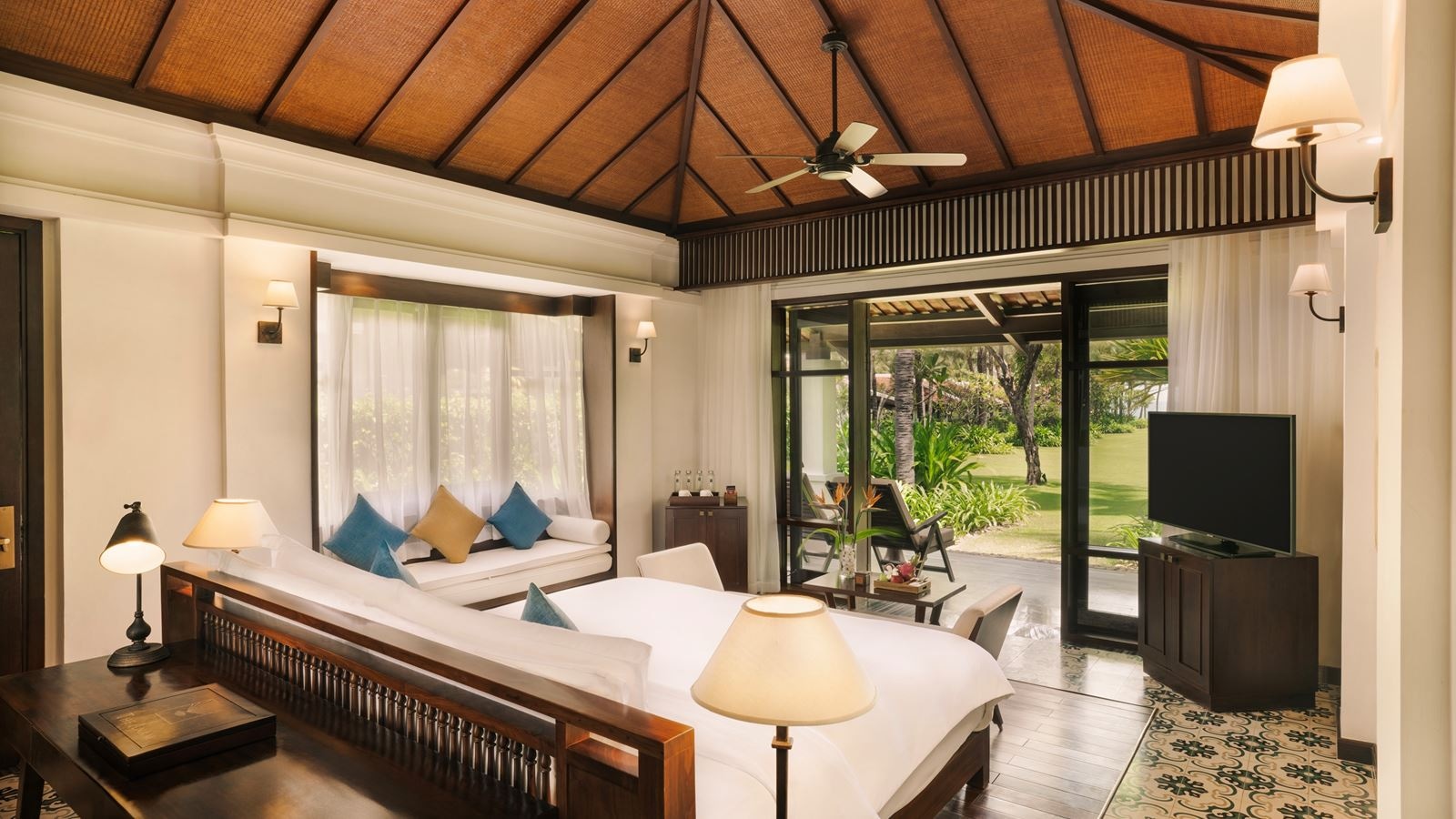 rooms-sea-view-villa-child-without-extra-bed