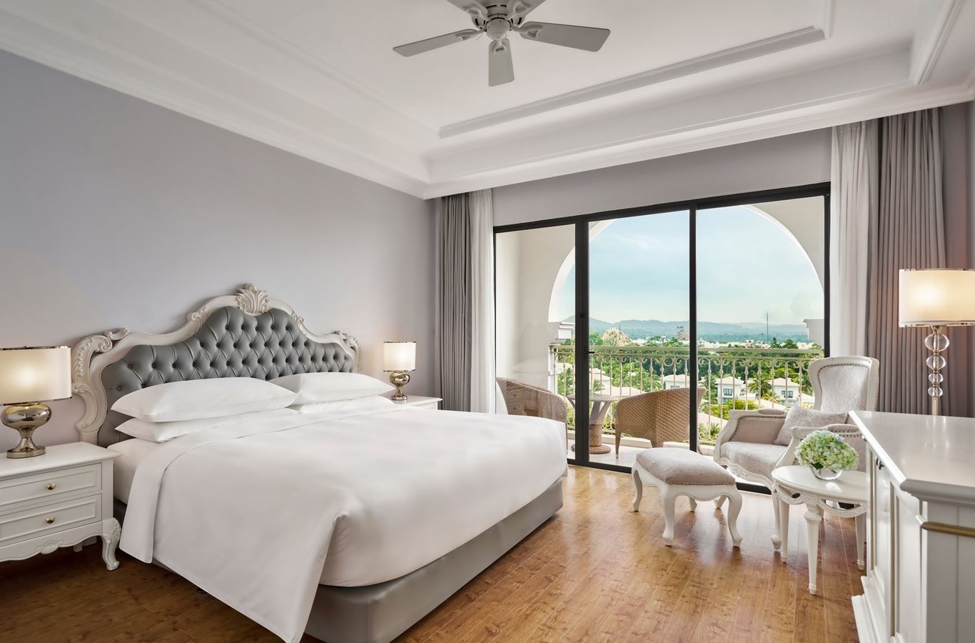 rooms-deluxe-garden-room