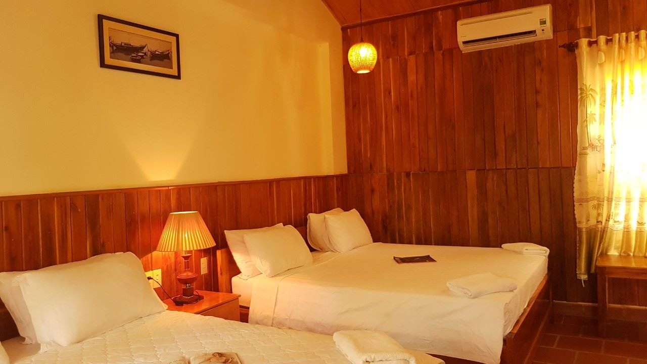 rooms-bungalow-family-roh-garden-view-with-balcony