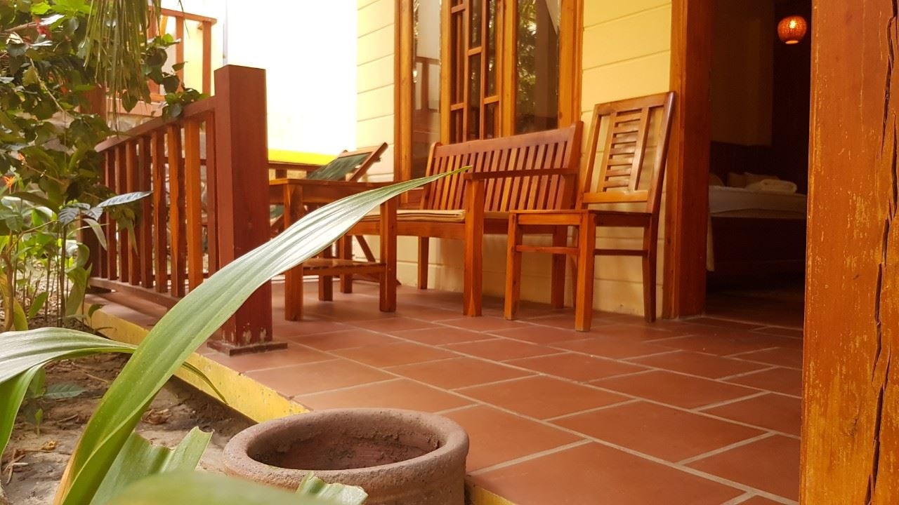 rooms-bungalow-family-roh-garden-view-with-balcony