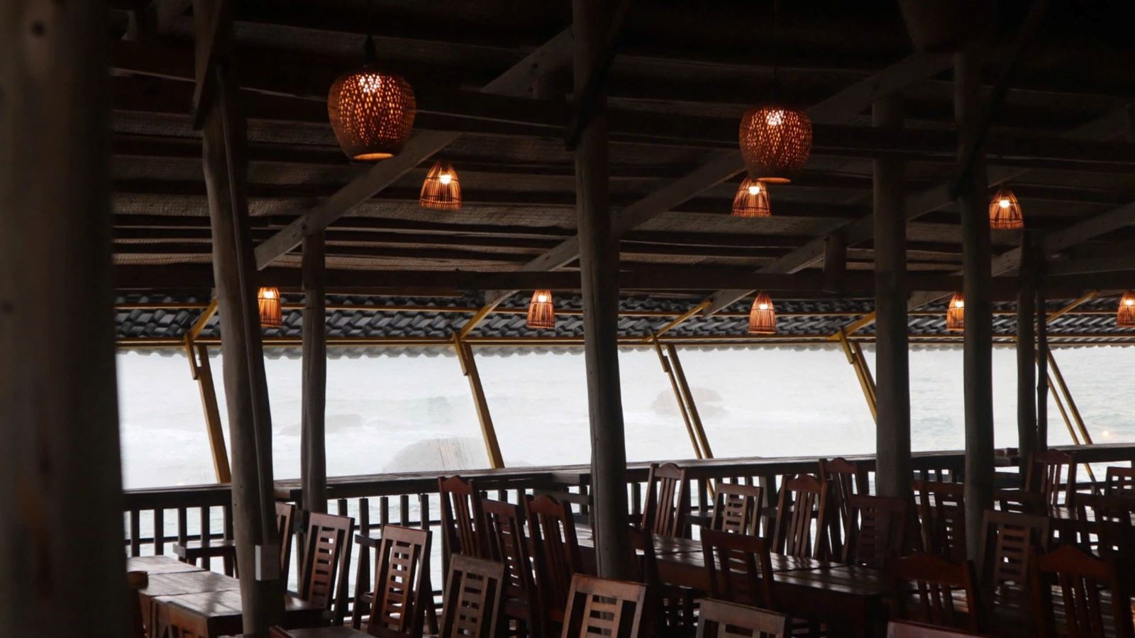 restaurants-freebeach-local-restaurant