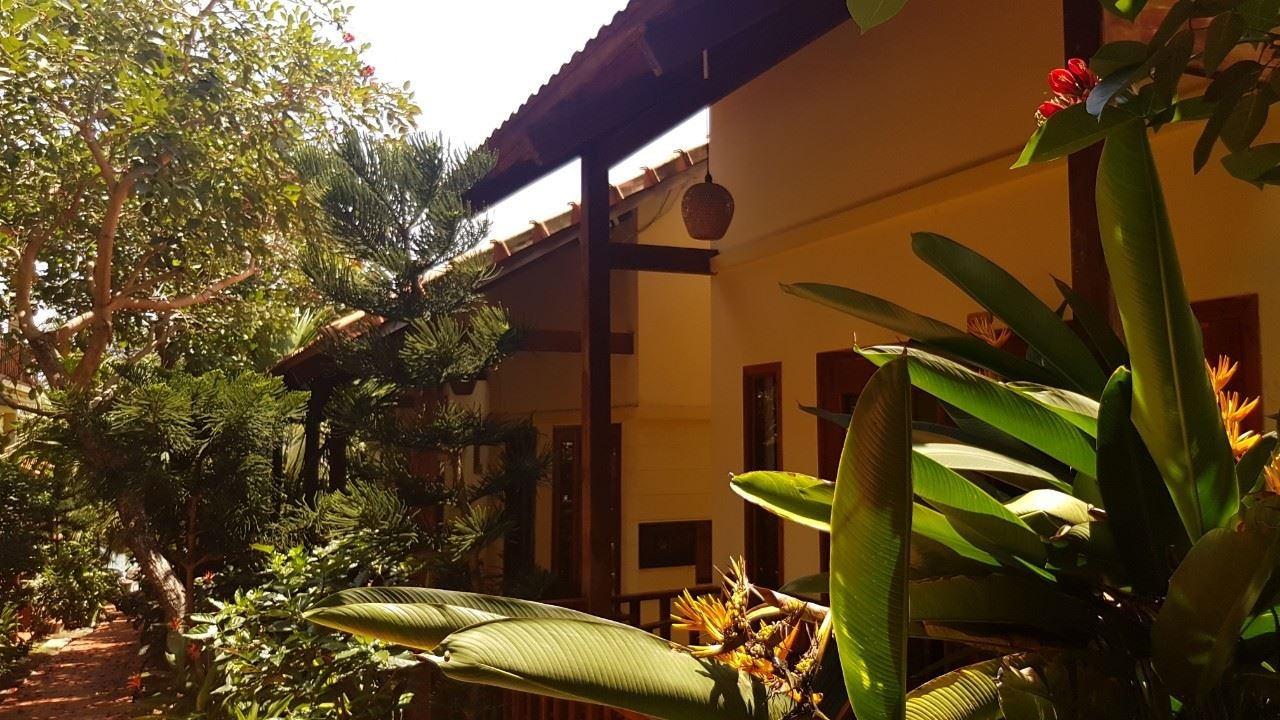 rooms-bungalow-double-roh-garden-view-with-balcony