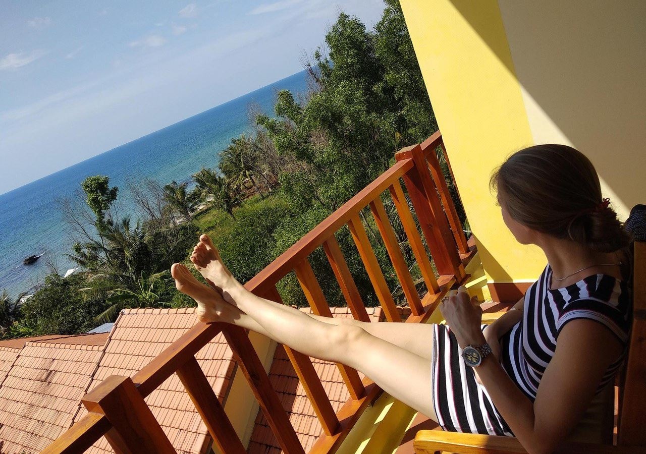 rooms-room-sea-view-with-balcony