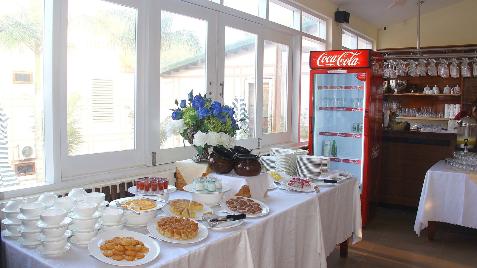 restaurants-restaurant