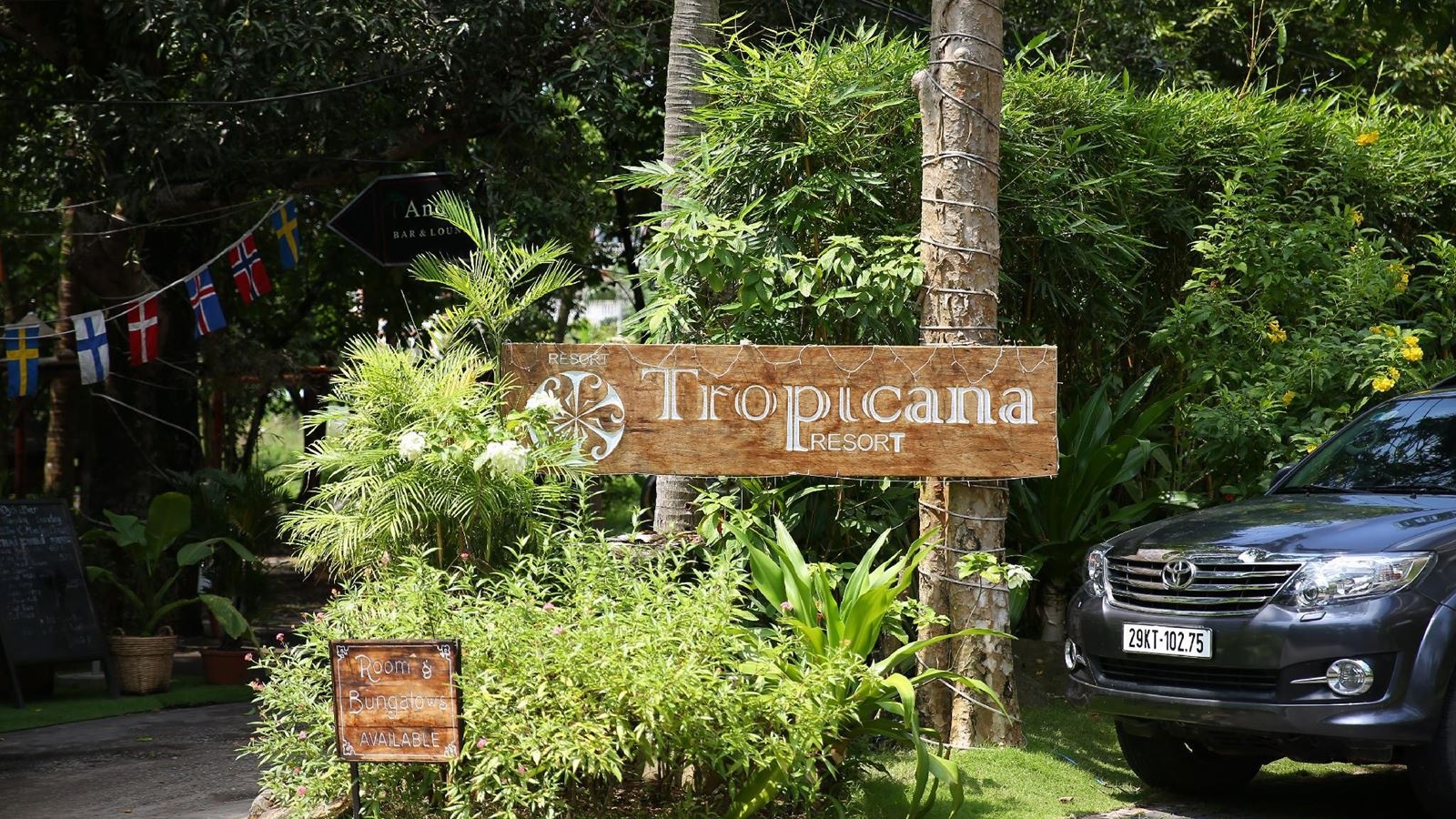 rooms-beach-front-double-with-balcony-child-without-extra-bed