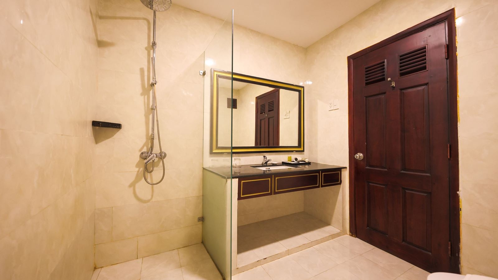 rooms-superior-triple