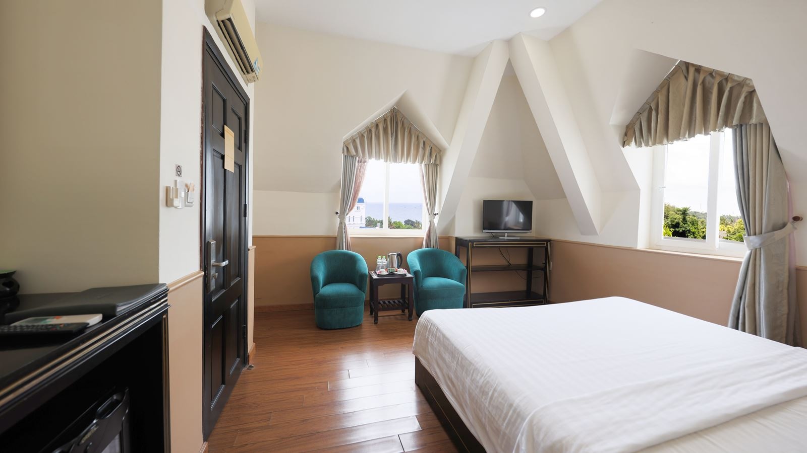 rooms-boulevard-family-ocean-view