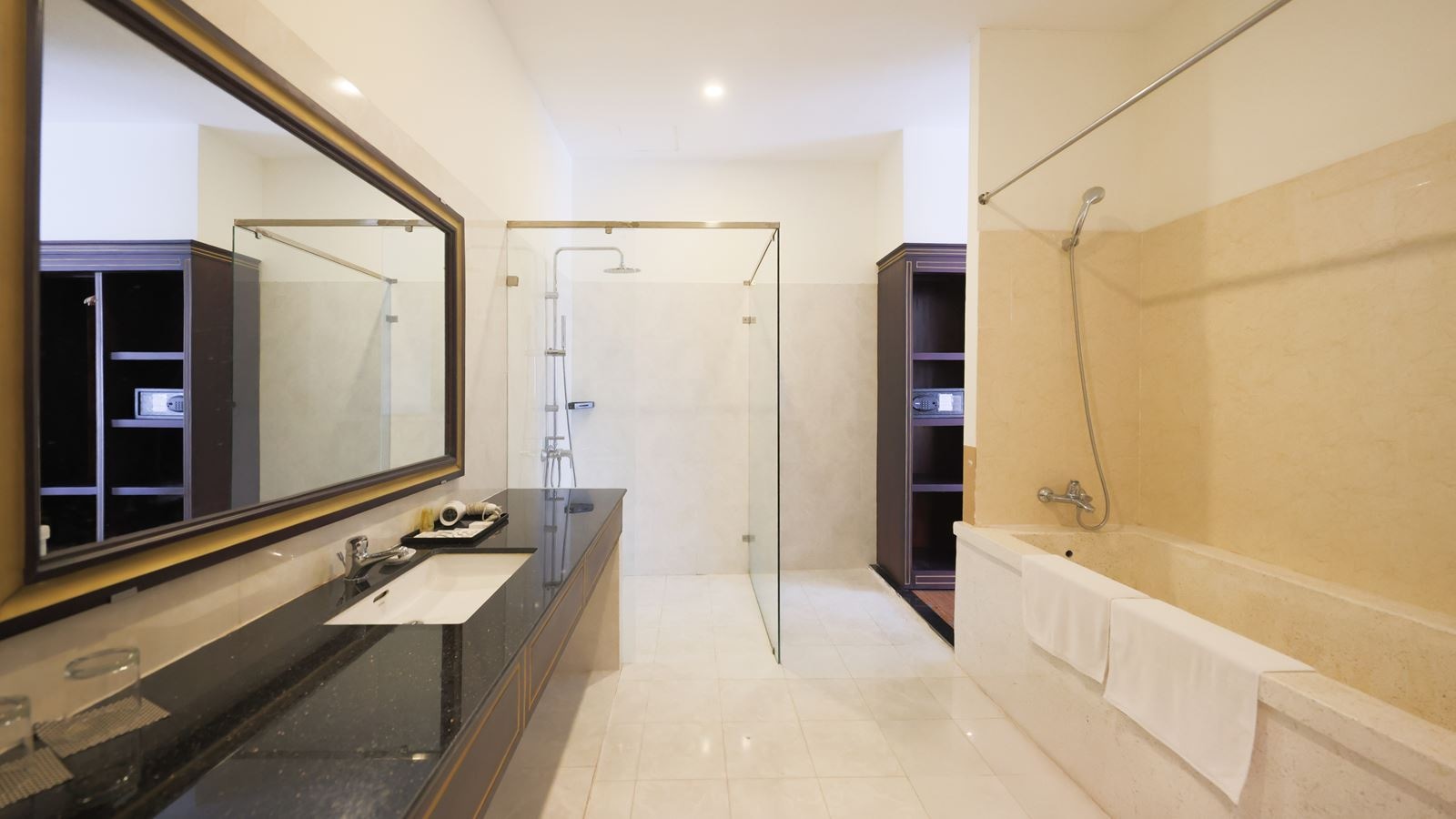 rooms-deluxe-premium-ocean-view