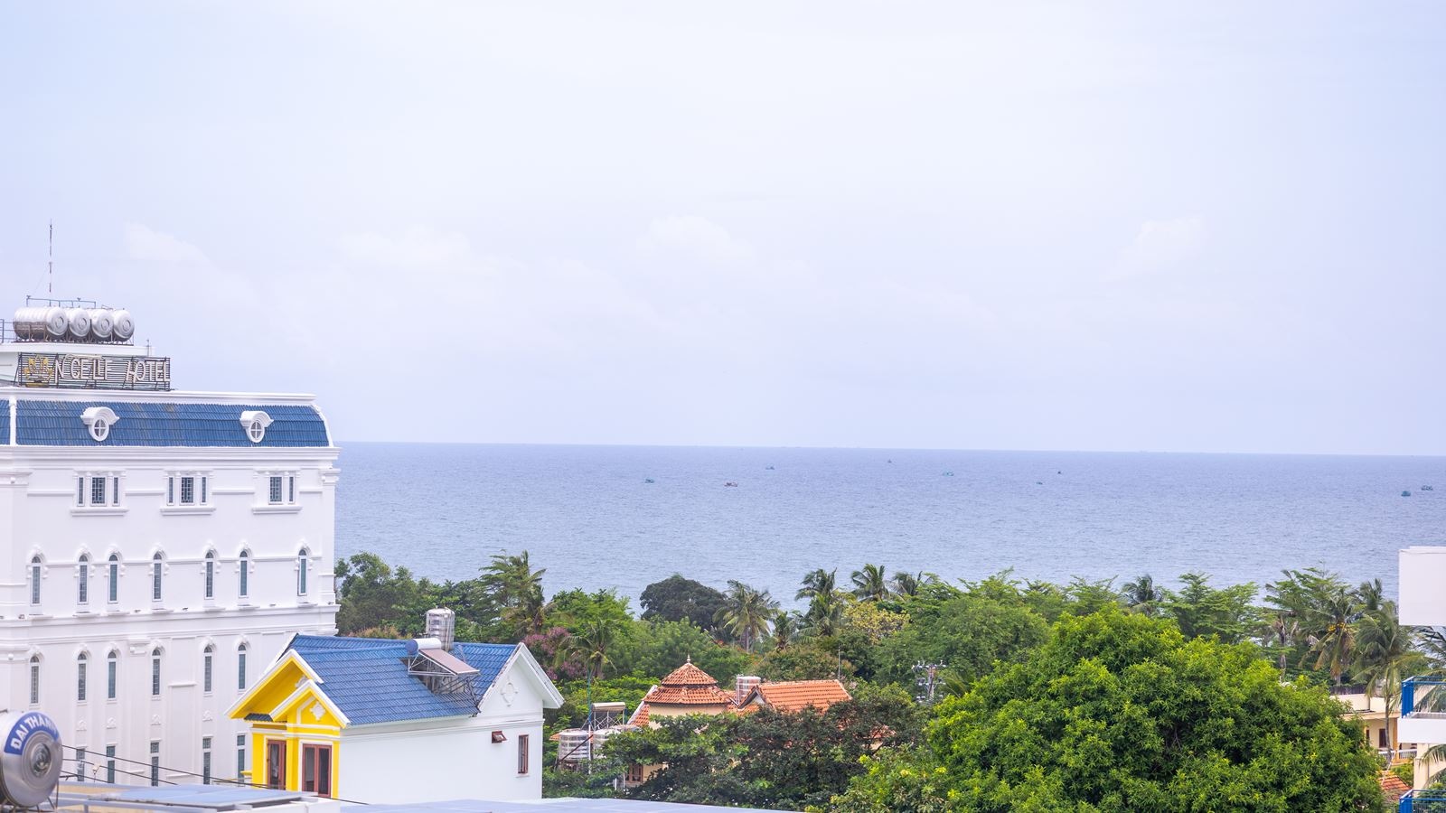 rooms-deluxe-premium-ocean-view