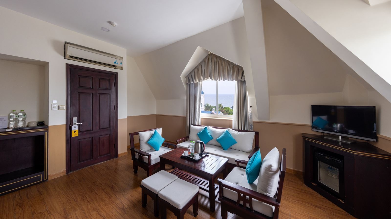 rooms-deluxe-premium-ocean-view