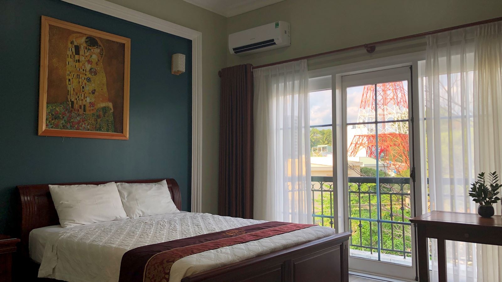 rooms-deluxe-city-view-child-without-extra-bed